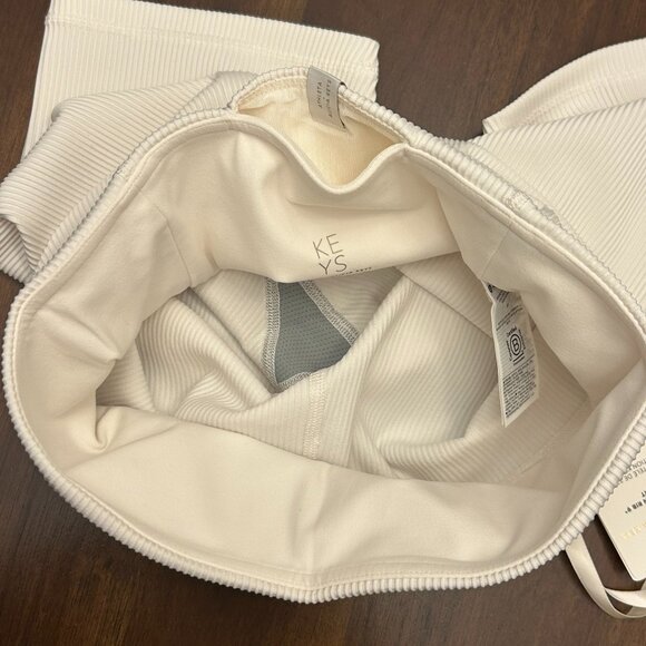 NWT Athleta + Alicia Keys Elation Ribbed Bike Shorts Cream Color Size Medium - Picture 6 of 16